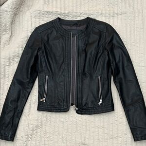 Women’s Black natural Leather Collarless Jacket